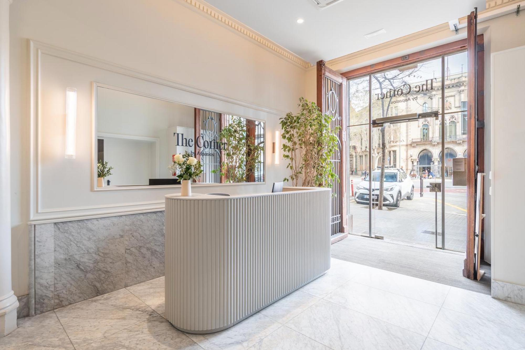 The Corner Apartments By Aspasios Barcelona Luaran gambar